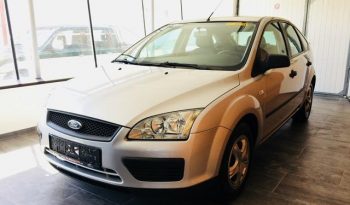 Ford FOCUS sedan 1,6 TDCI Titanium full