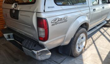 NISSAN  NAVARA   2,5  DCI+PLYN full