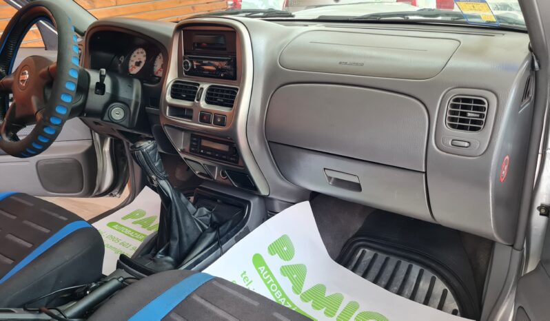 NISSAN  NAVARA   2,5  DCI+PLYN full