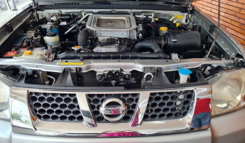 NISSAN  NAVARA   2,5  DCI+PLYN full