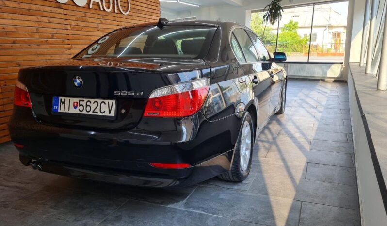 BMW 525 D  limuzína full