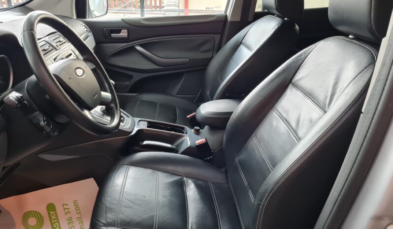 FORD KUGA 2,0 TDCI automat 4×4 TITANIUM full