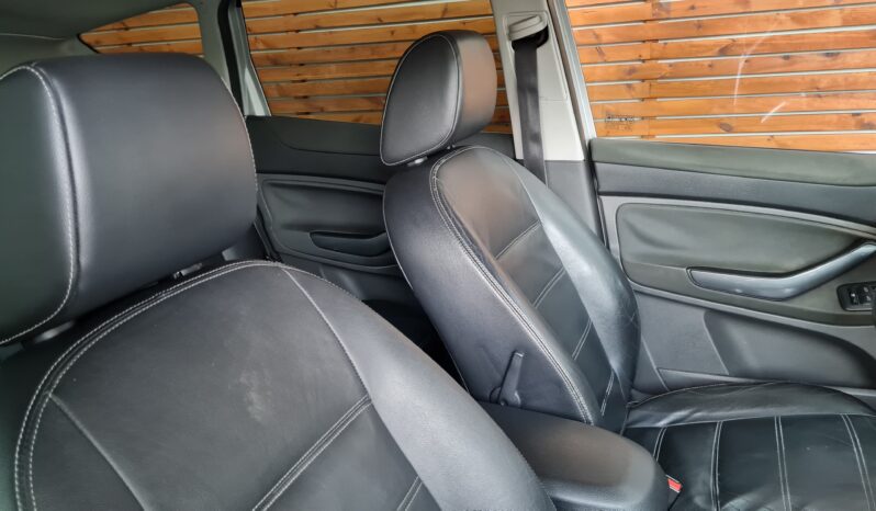 FORD KUGA 2,0 TDCI automat 4×4 TITANIUM full